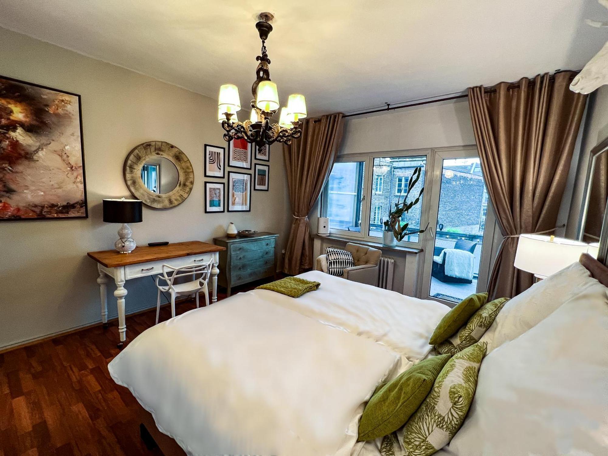 Big, Central And Charming Apartment On Schaafenstrasse Koln Bagian luar foto