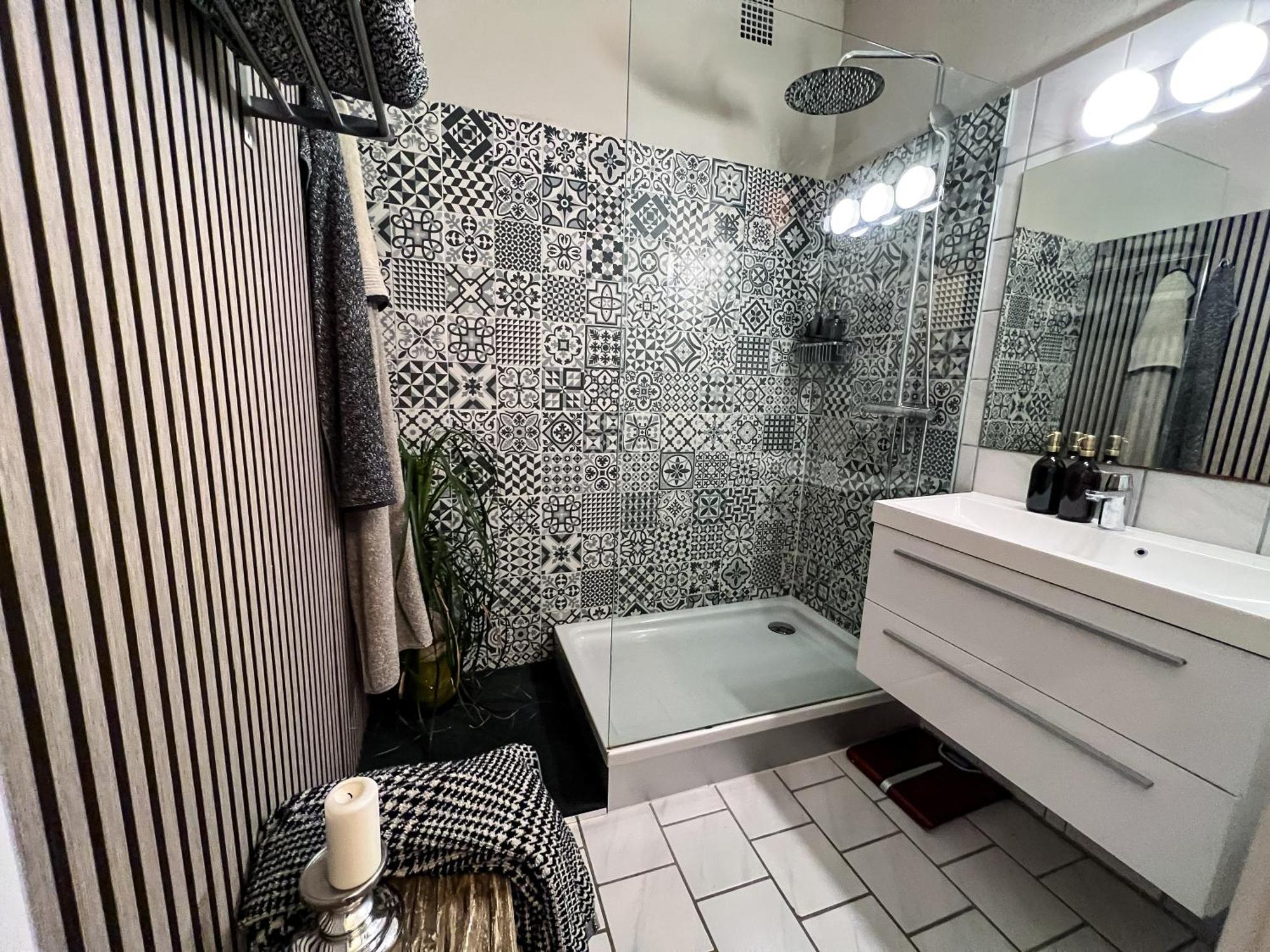 Big, Central And Charming Apartment On Schaafenstrasse Koln Bagian luar foto